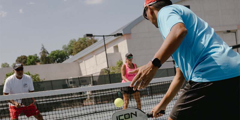 Cách Chơi Pickleball - Hướng Dẫn Dành Cho Người Mới Bắt Đầu